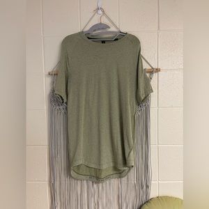 Lululemon Drysense men’s medium shirt in green